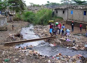 [Luanda_sem-saneamento_A24H.jpg]