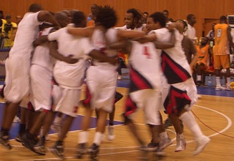 [Afrobasket2009_Libia-Angola_Campea.jpg]