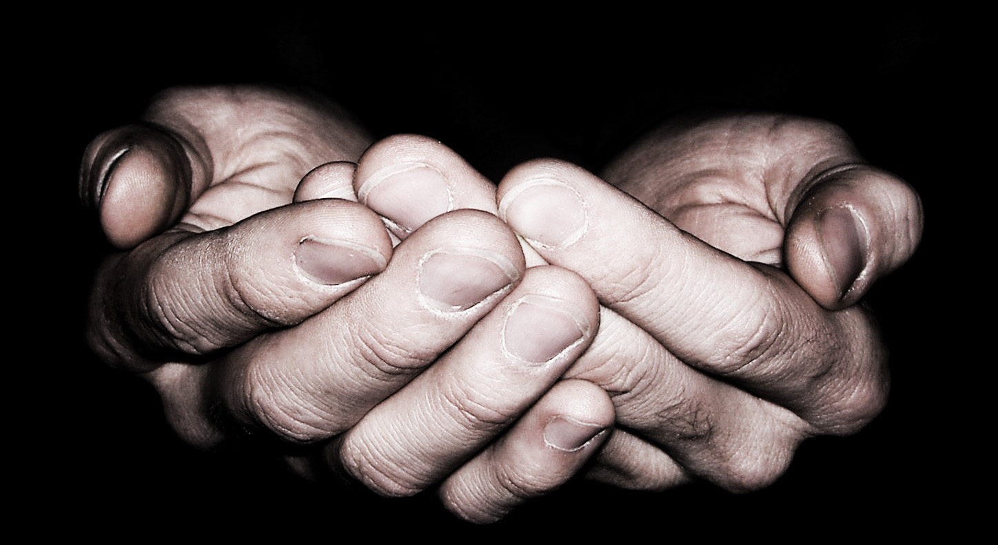 [hands+1.jpg]