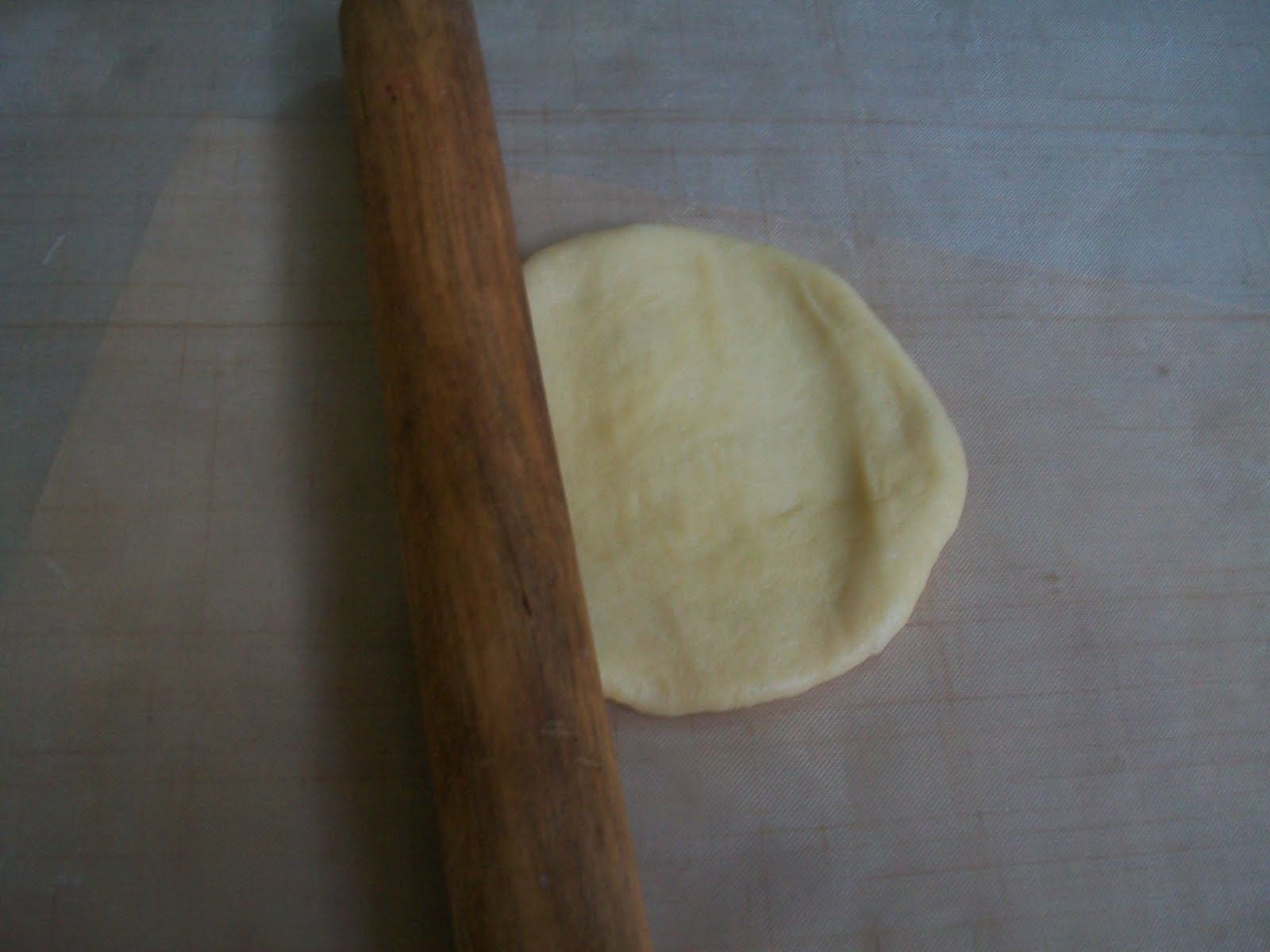 dapur diyan: Step by step membentuk Roti
