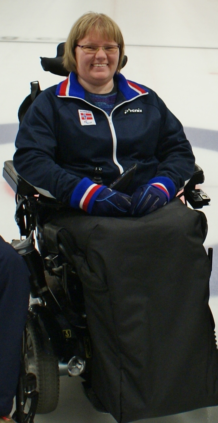 Wheelchair Curling Blog Norway's Tone Edvardsen first to use power chair at Worlds