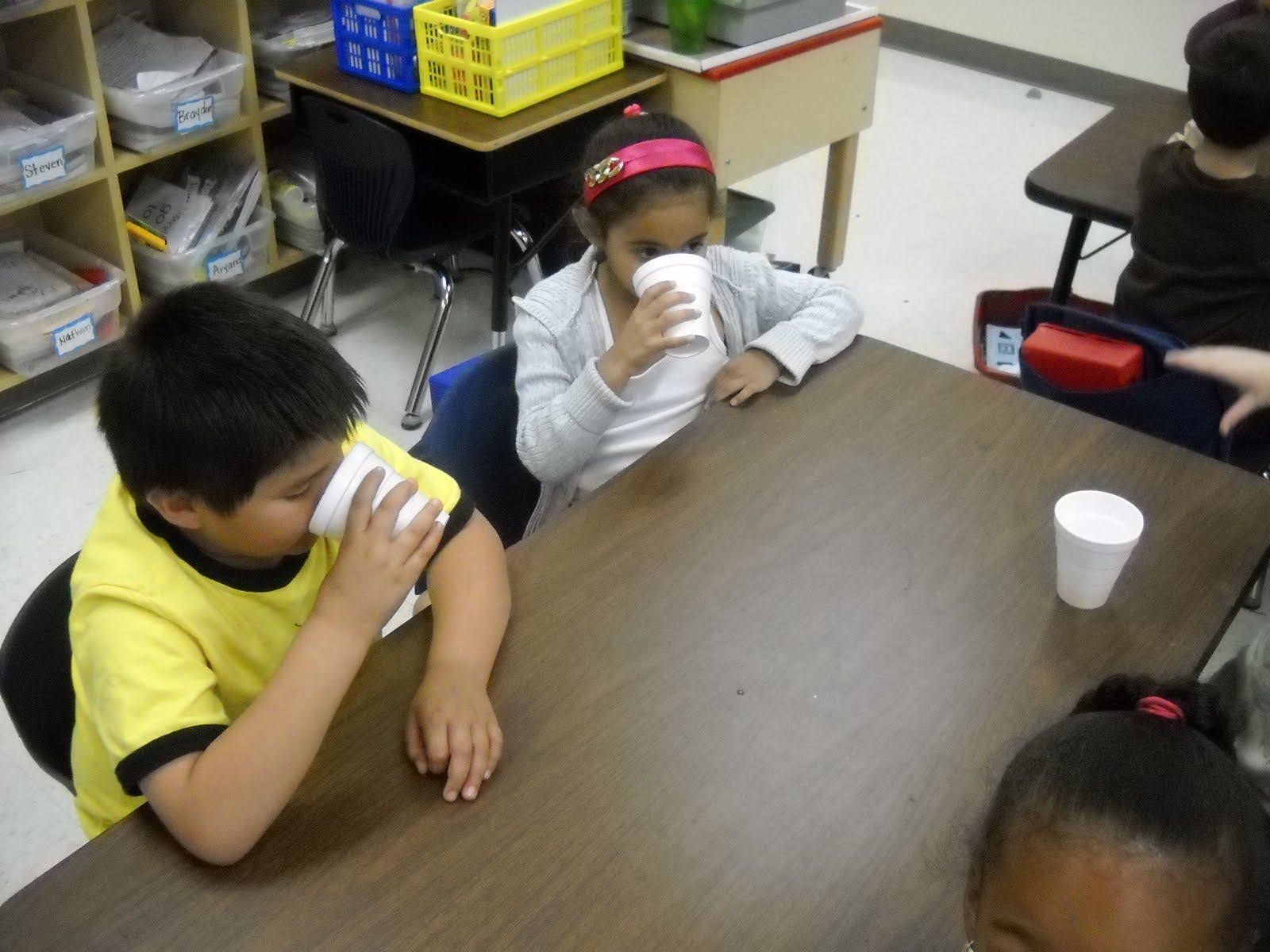 Mrs. Wood's Kindergarten Class: Ms. Spider's Tea Party