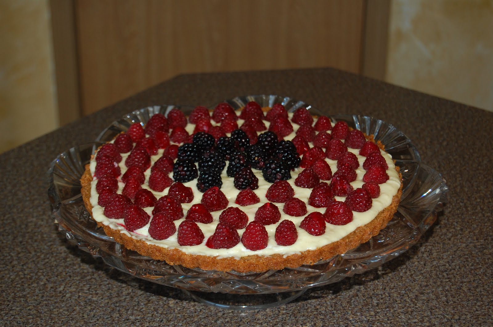 Kitchen Curiosities and more...: Raspberry and Blackberry Tart