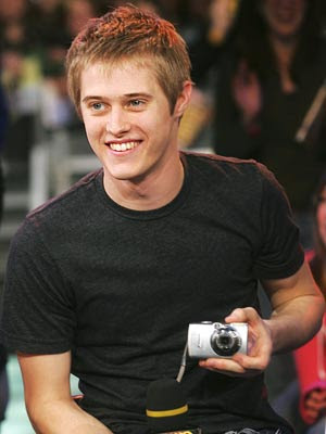 lucas-grabeel.jpg