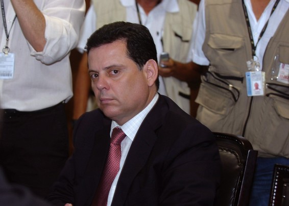 [atphoto_2008-04-15_image_media_horizontal.jpg]