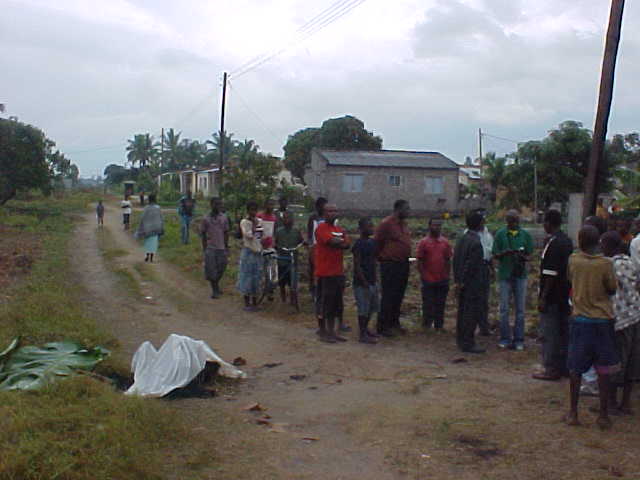 [Inhamizua+queimado+2.JPG]