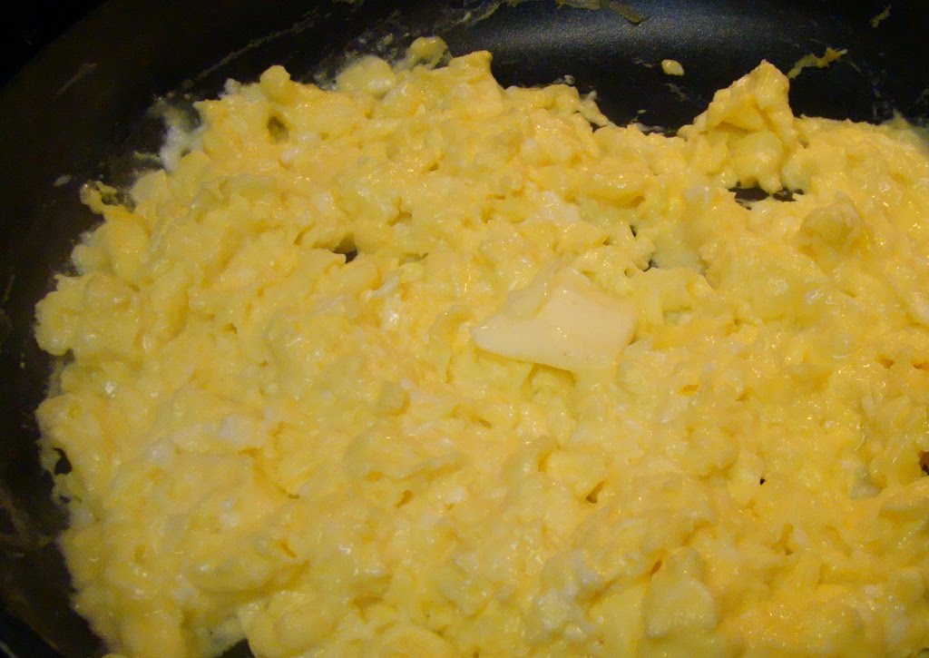 [scrambled+eggs+046-1.JPG]