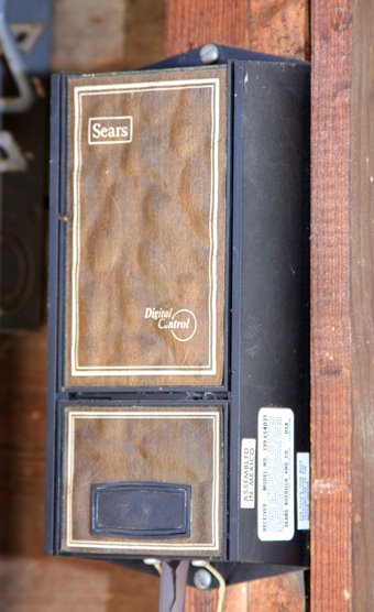 [OldController+041209.JPG]