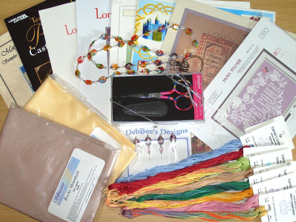 [1000bloggiveaway.jpg]