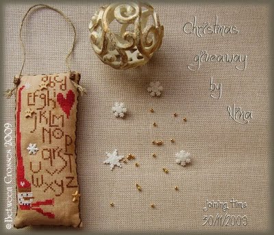 [ChristmasGiveaway2009_by_Nina.JPG]