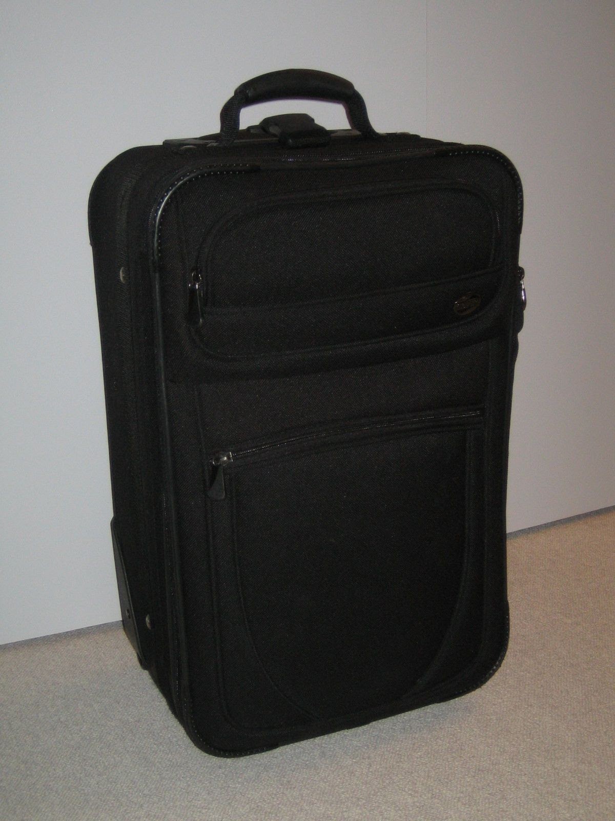 [Luggage+8+29+2008.jpg]