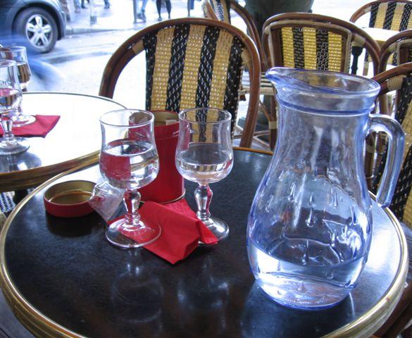 Carafe d'eau at Cafe Mondrian