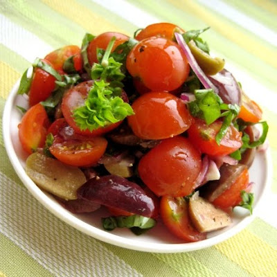 tomato olive basil salad