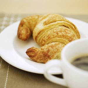 [croissant_coffee.jpg]