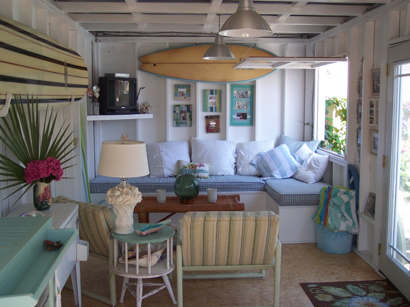 Vintage Beach House: Some serious DIY