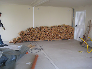 Der Floh aus Ulm - Bautagebuch von Ilona und Ralf: Wir haben Holz vor