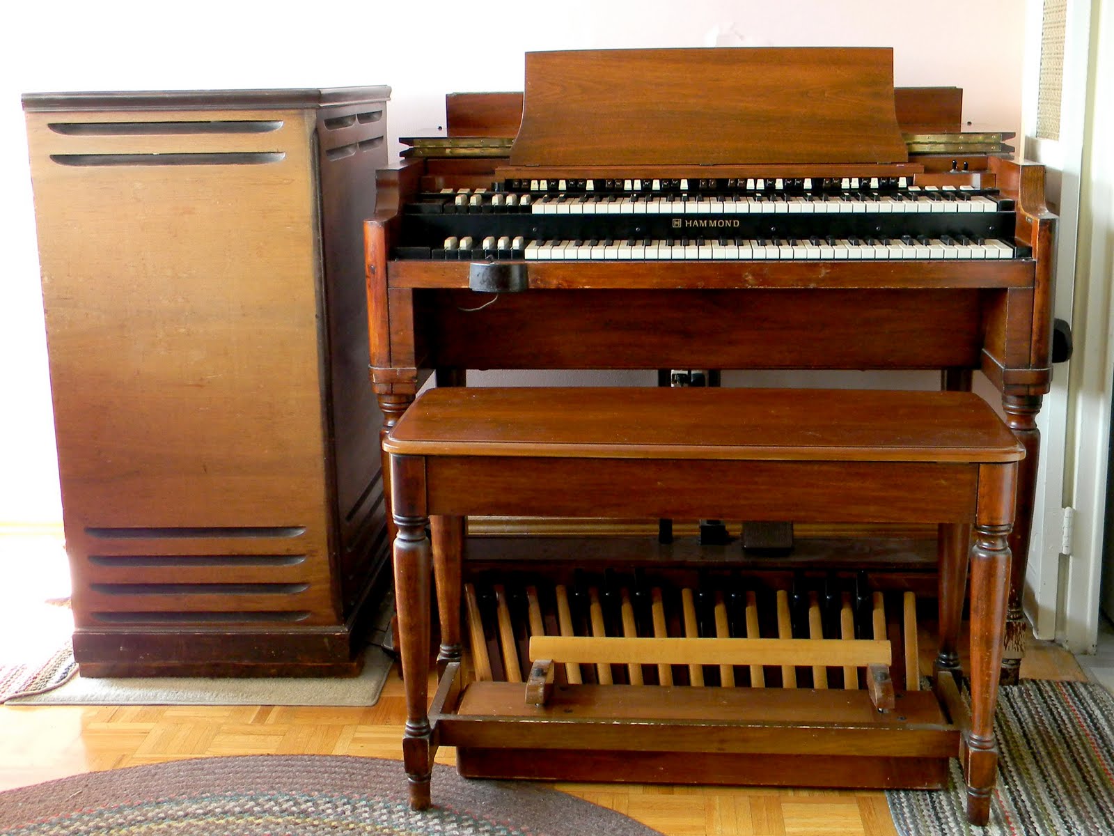 Hammond72 hammond organ