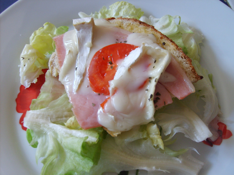 recettes plats Toasts minute au fromage de chèvre et jambon.