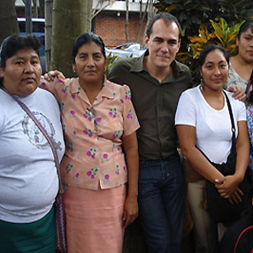 [Ismael+Serrano+apoya+a+los+agricultores+guatemaltecos.png]