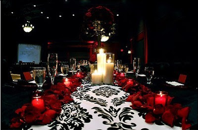  Table Runner on Damask Table Runner Who Wouldn T Be After Seeing This
