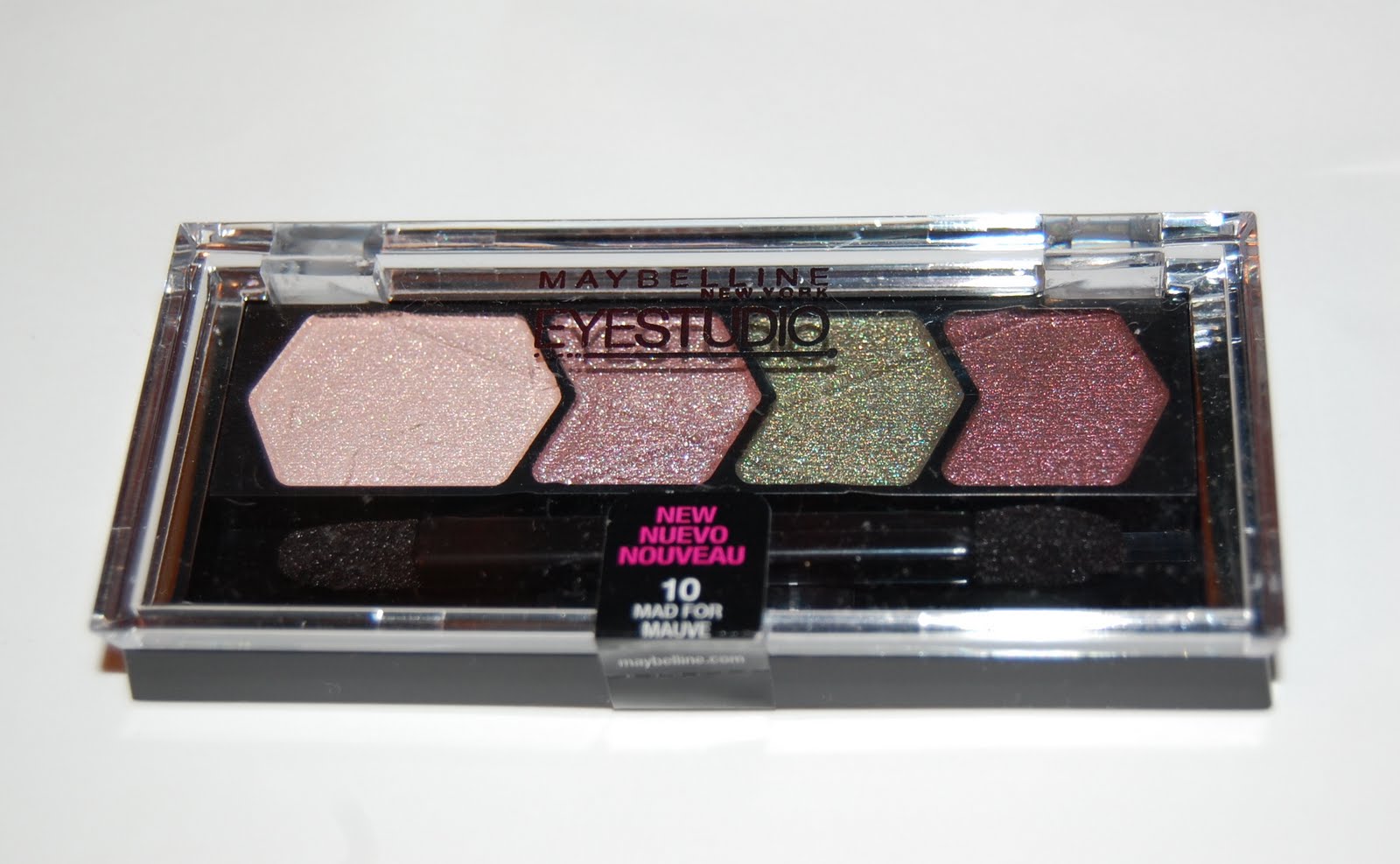 The Makeuptress: Maybelline Monday: Mad For Mauve Eyeshadow Quad