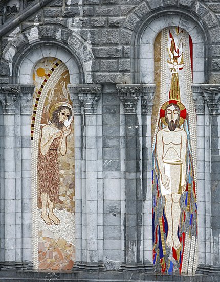 [lourdes2.jpg]