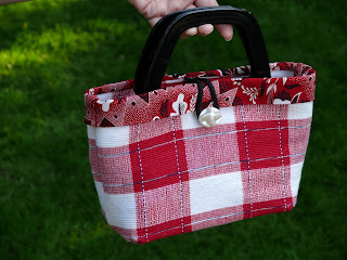 The Sewing Geek: Show-and-tell Tuesday: Placemat purse