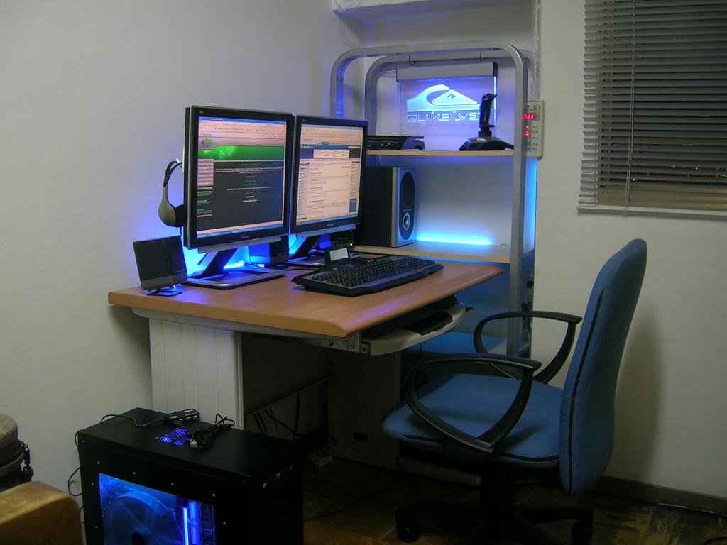 [Jason_room1.JPG]