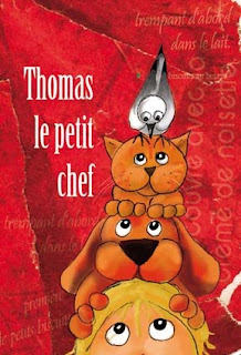 Couverture illustrée pour Thomas le petit chef illustration de thomas avec sur sa tête le chien le chat et la mouette