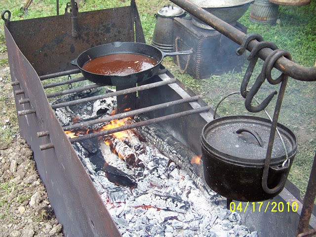 Cowboys and Chuckwagon Cooking : Building a Fire Box for Camp Cooking