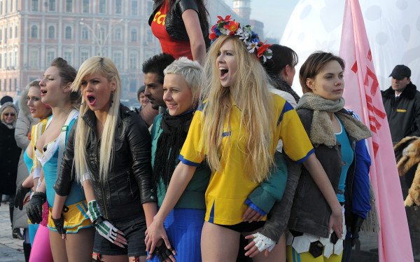 16-femen-ucrania-prostitutas-01.jpg