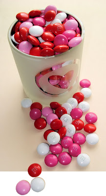 Heart and M&Ms by Bob.Fornal from flickr (CC-NC-SA)