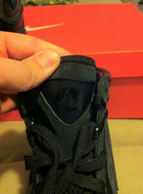 THE SNEAKER ADDICT: Nike Air Max Lebron VII (7) All Black THE SNEAKER ADDICT: Nike Air Max Lebron VII (7) All Black
