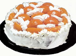 Торт с персиками