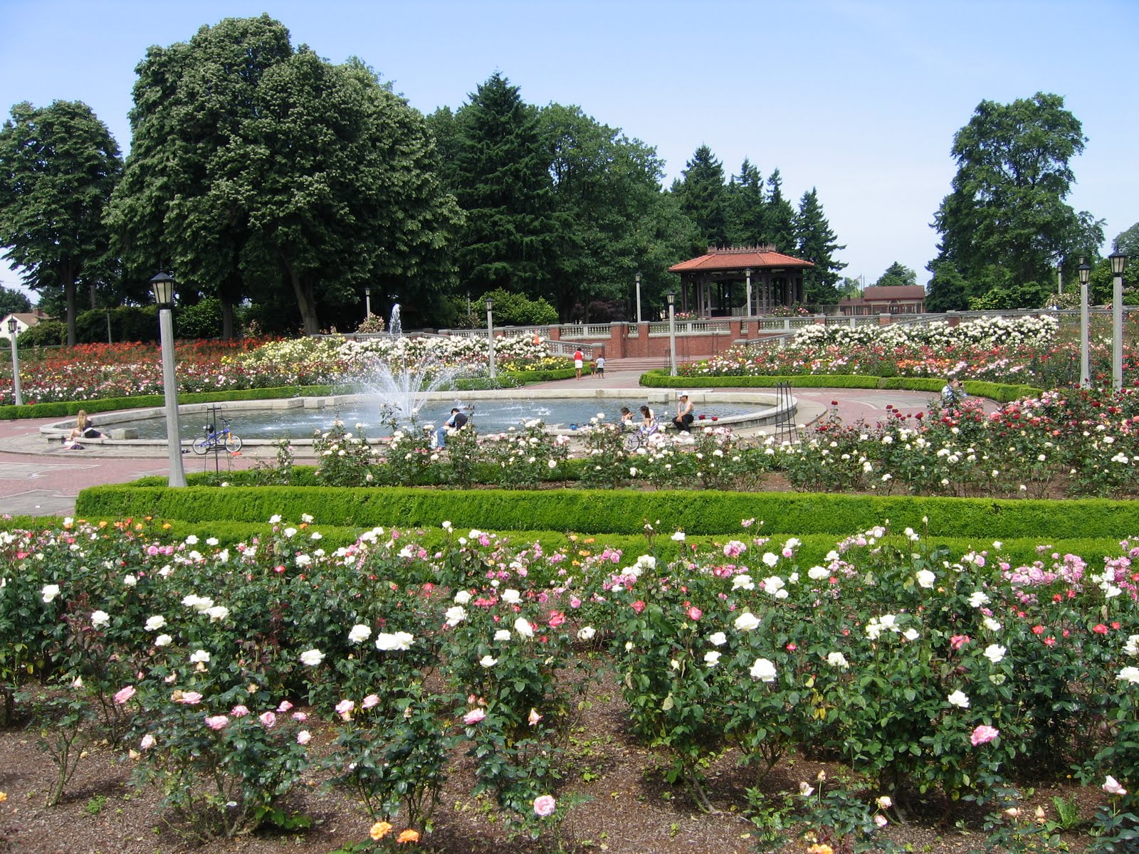 DESTINATIONS NORTHWEST City of Roses