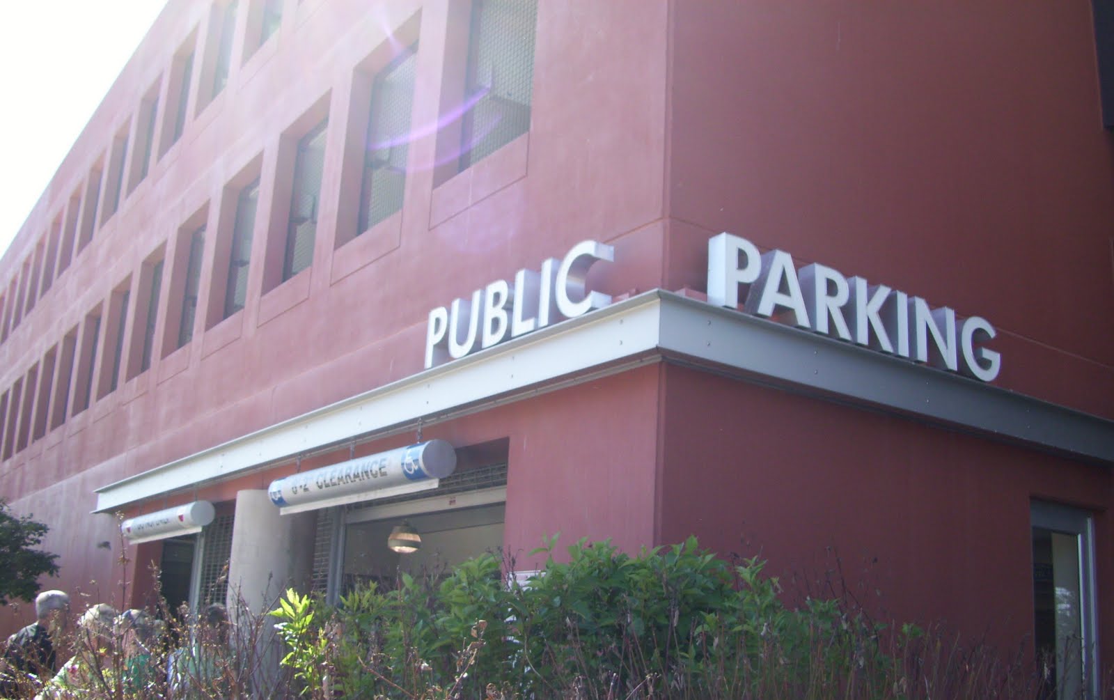 Bargain Hunting Treasure Seeker Warren's Greatest Garage Sale...