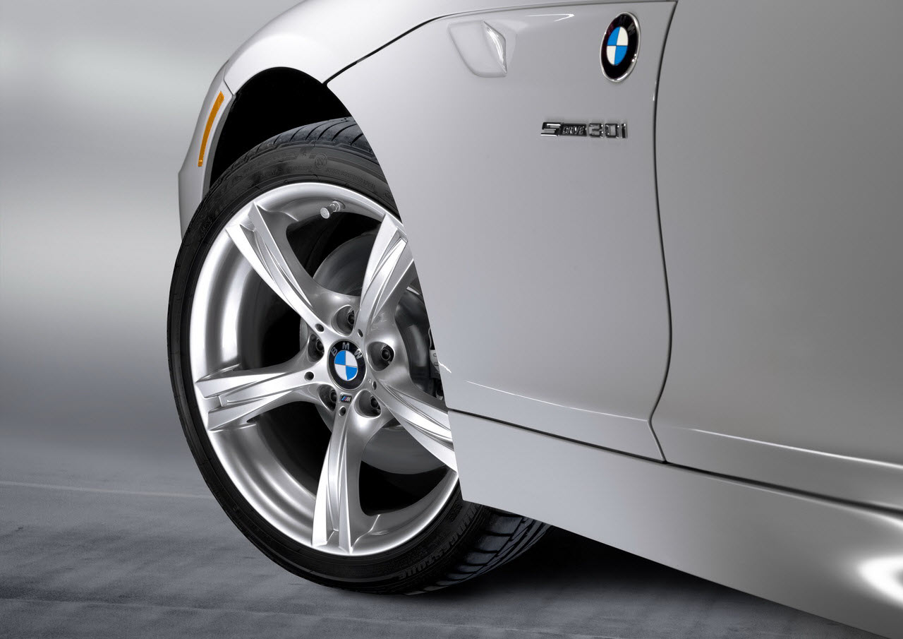 [2011_BMW-Z4-sDrive35is_21.jpg]