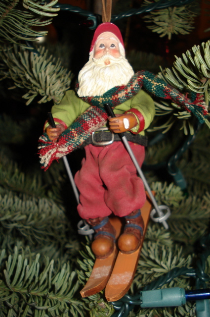 [Skiing+Santa.jpg]