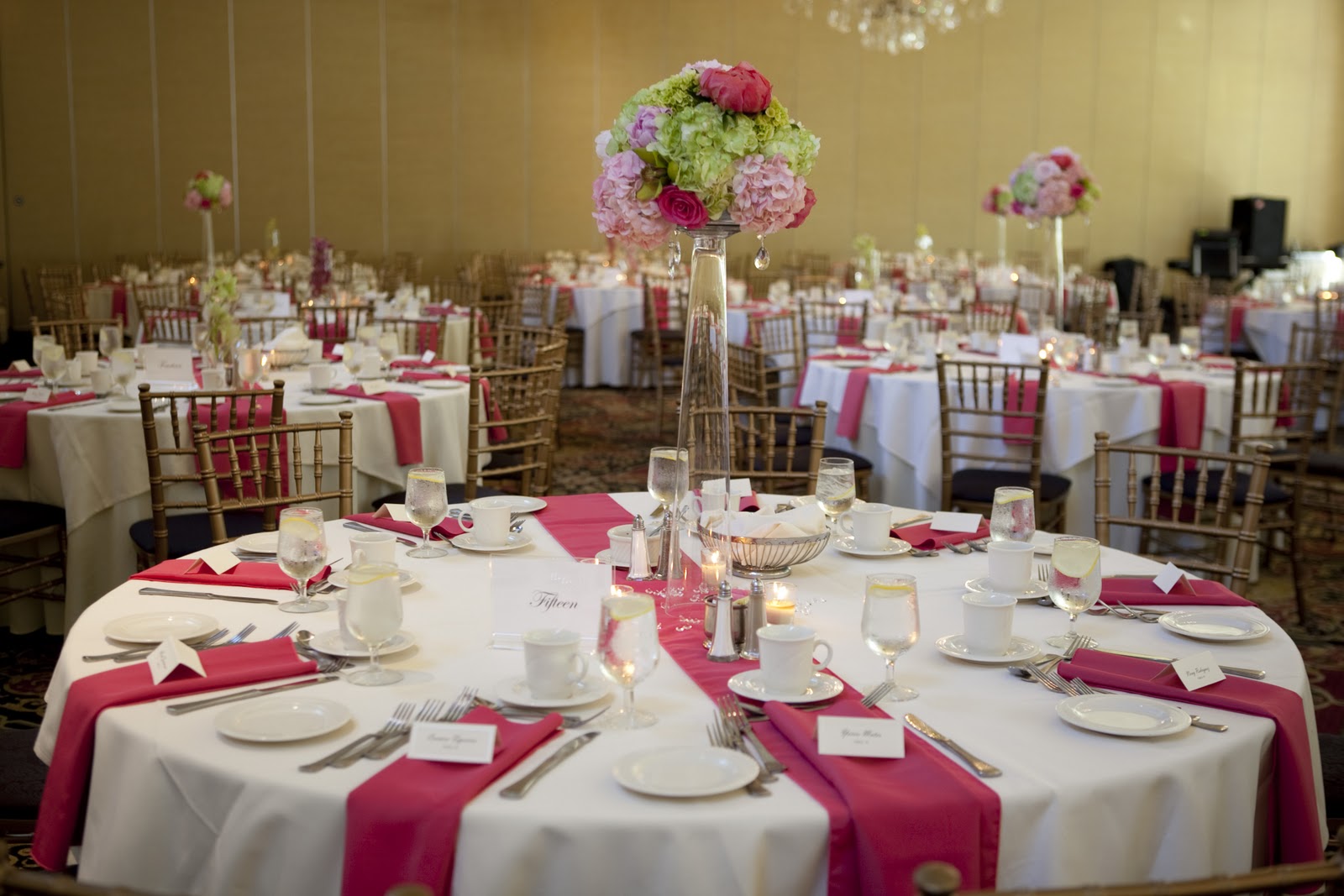 Earth Blossoms Flowers Wedding Flowers at The Riverview in Simsbury, CT