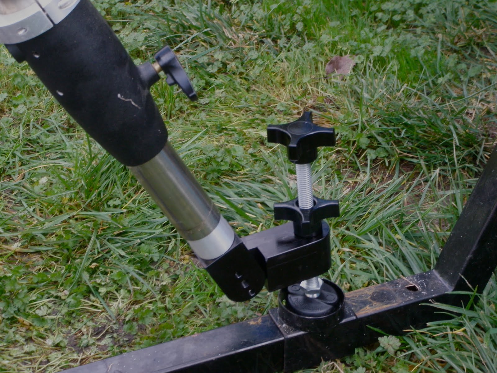 Photonic surfing CGEM Telescope leveling made easy