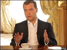 [_44975767_medvedev226afp.jpg]