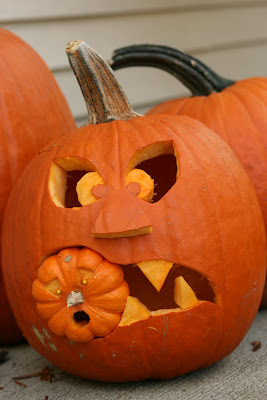 Hot Diggity Blog !: Pumpkin Carving
