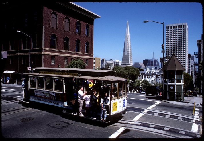 [San-Francisco-Cable-Car-1w.jpg]