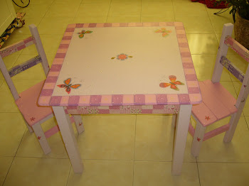 Mesa infantil para meninas