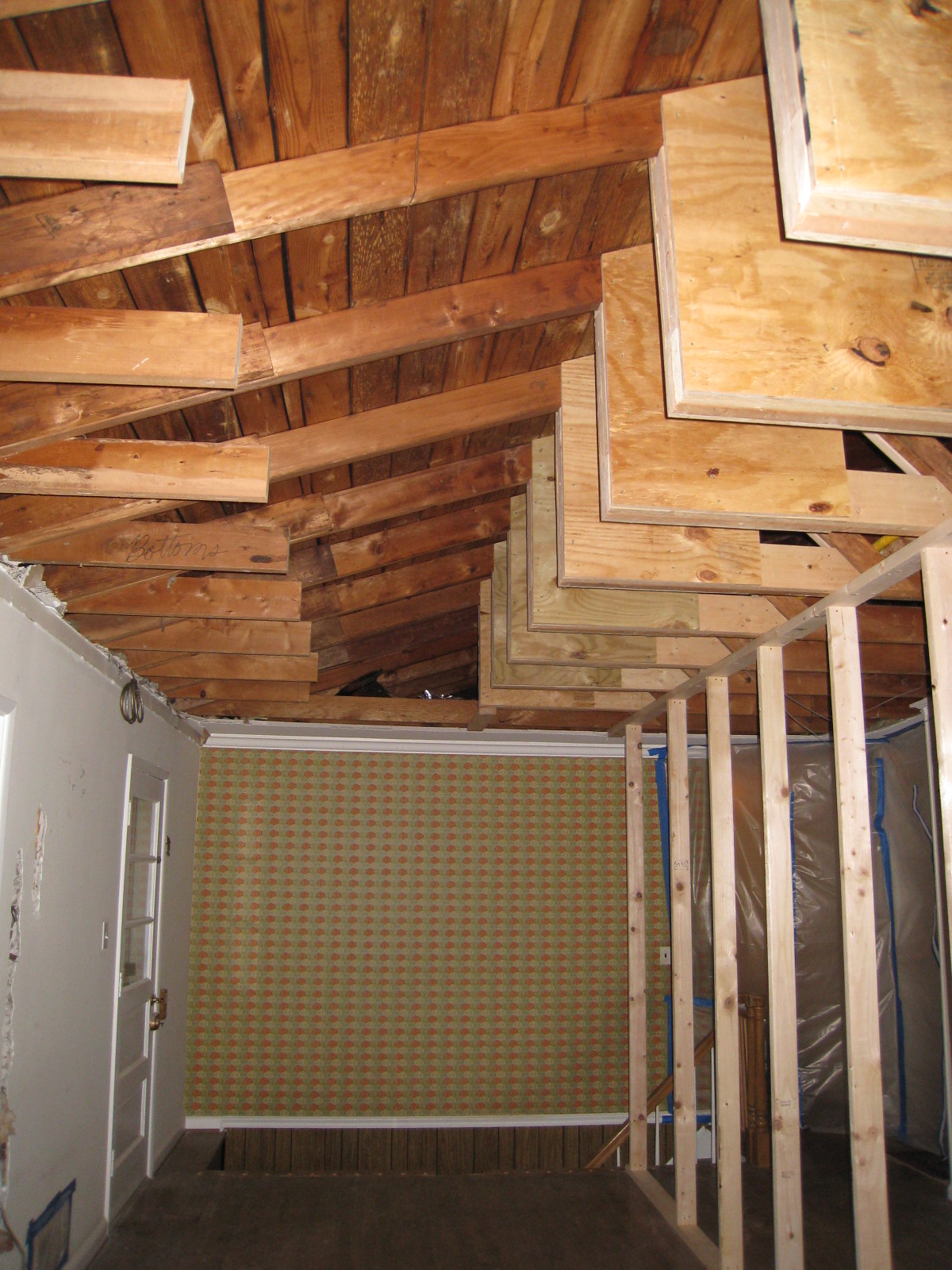 Lily Dhu Redu: Friday: Cut rafters and framing (10/29/10)