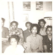 6 of the 7 Lankford Sisters with mother, Mary