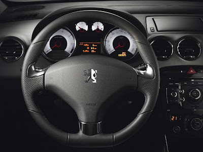 2011 Peugeot 308 GTi Cockpit