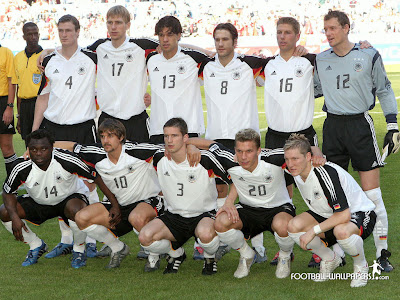 football players wallpapers 2010. Germany Football Team picture