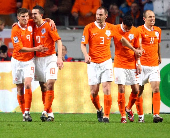 Netherlands Football Team World Cup 2010 - COLORFUL SOCCER