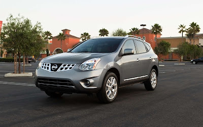 2011 Nissan Rogue Pictures